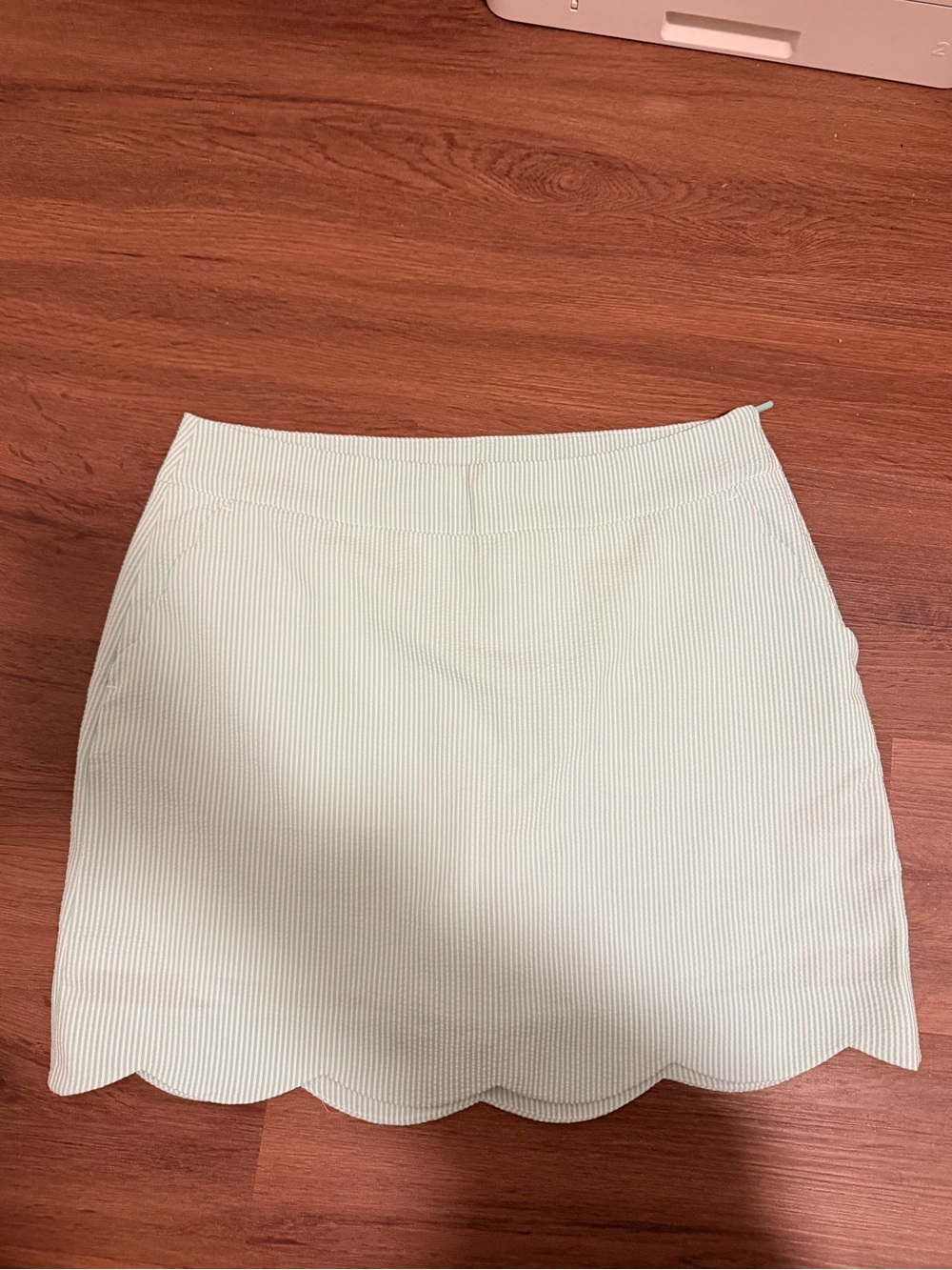 Vineyard Vines Scallop Hem Golf Skirt in Light Mint